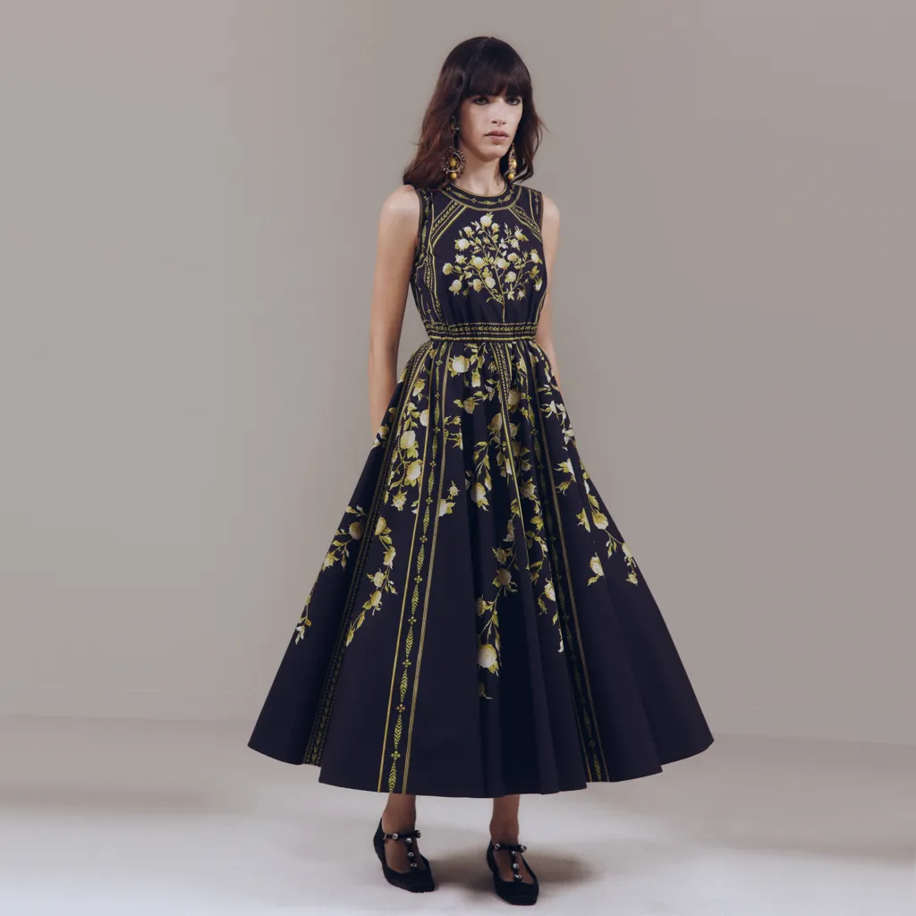 Robe longuette noire en popeline Papier Peint